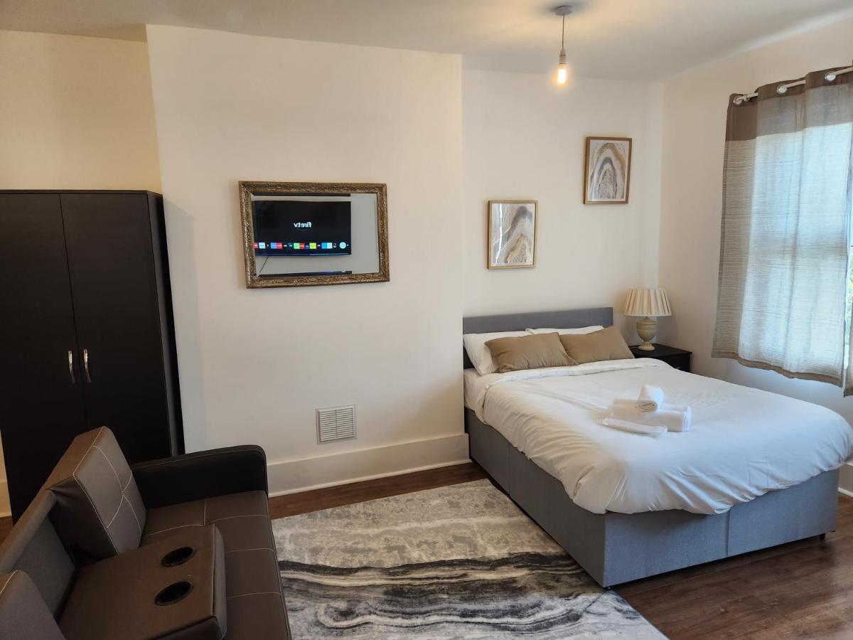 Immaculate 1-Bedroom In Greenhithe 外观 照片