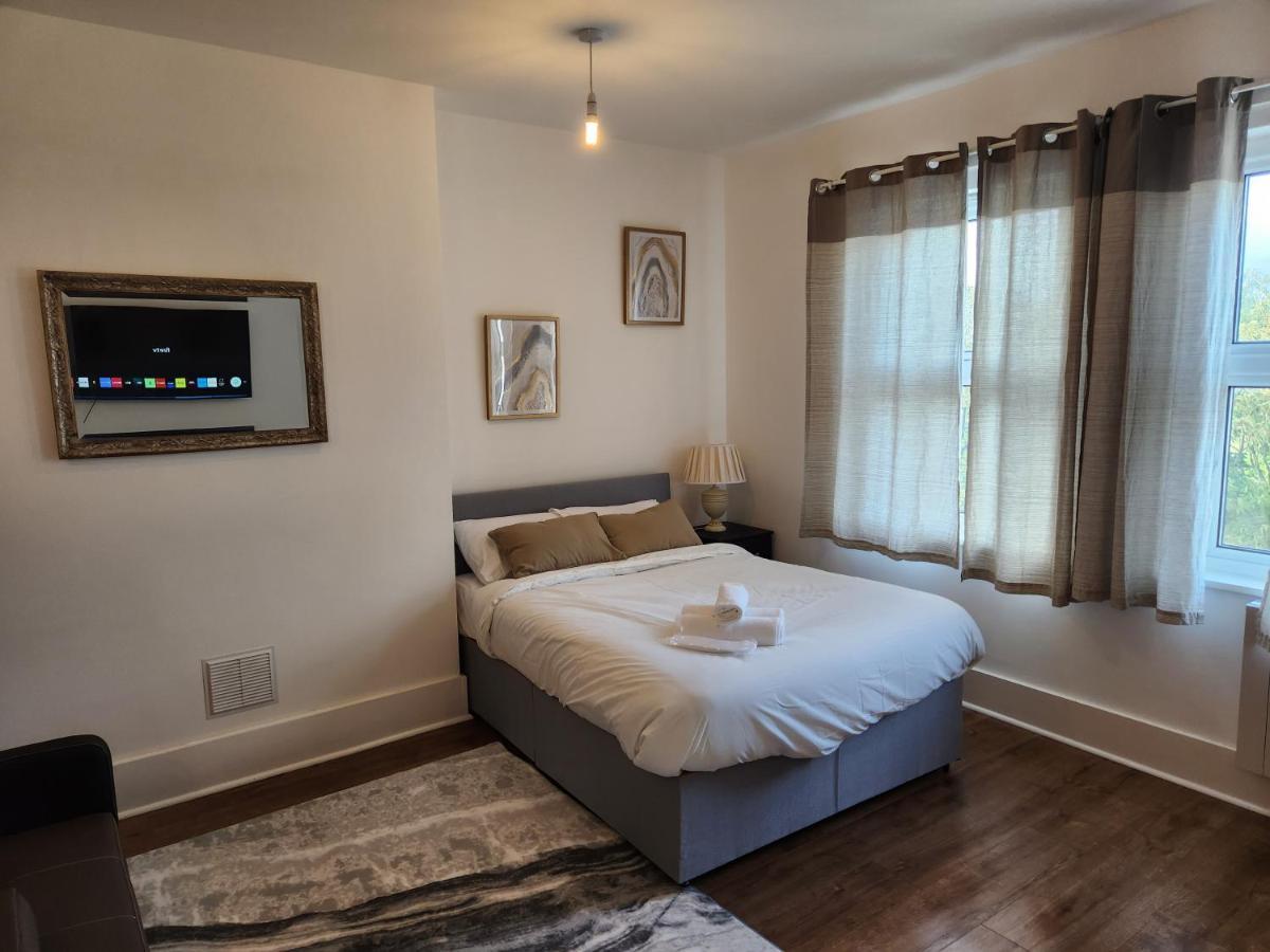 Immaculate 1-Bedroom In Greenhithe 外观 照片