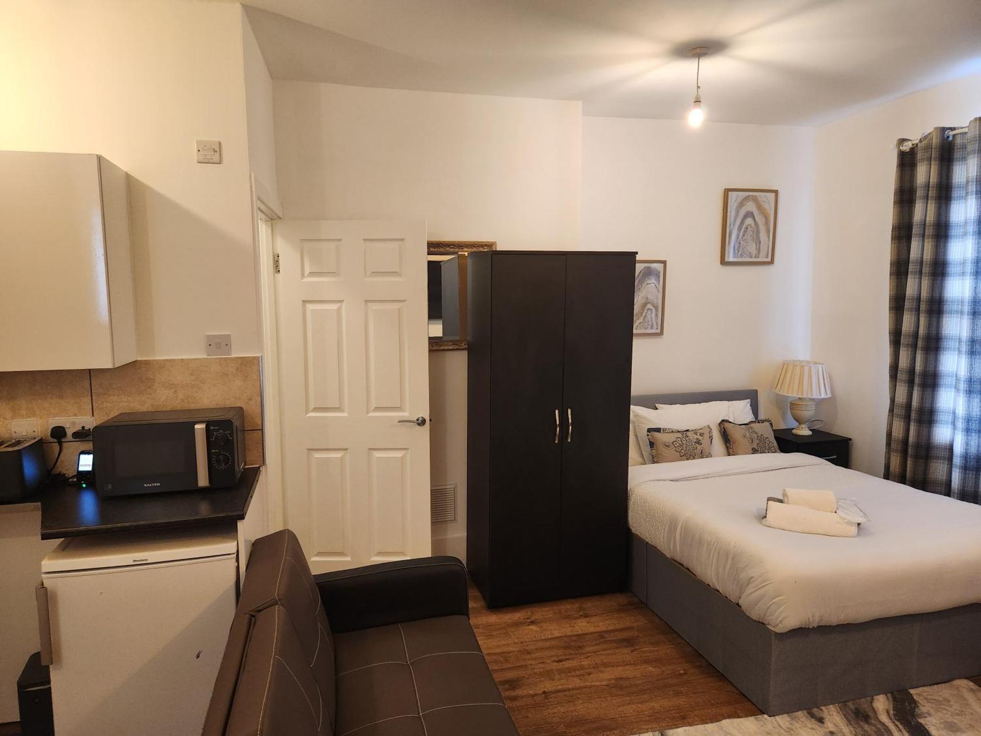 Immaculate 1-Bedroom In Greenhithe 外观 照片