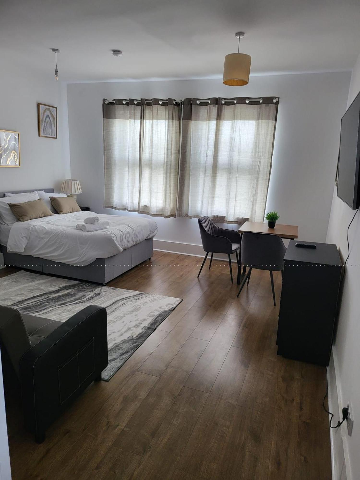 Immaculate 1-Bedroom In Greenhithe 外观 照片