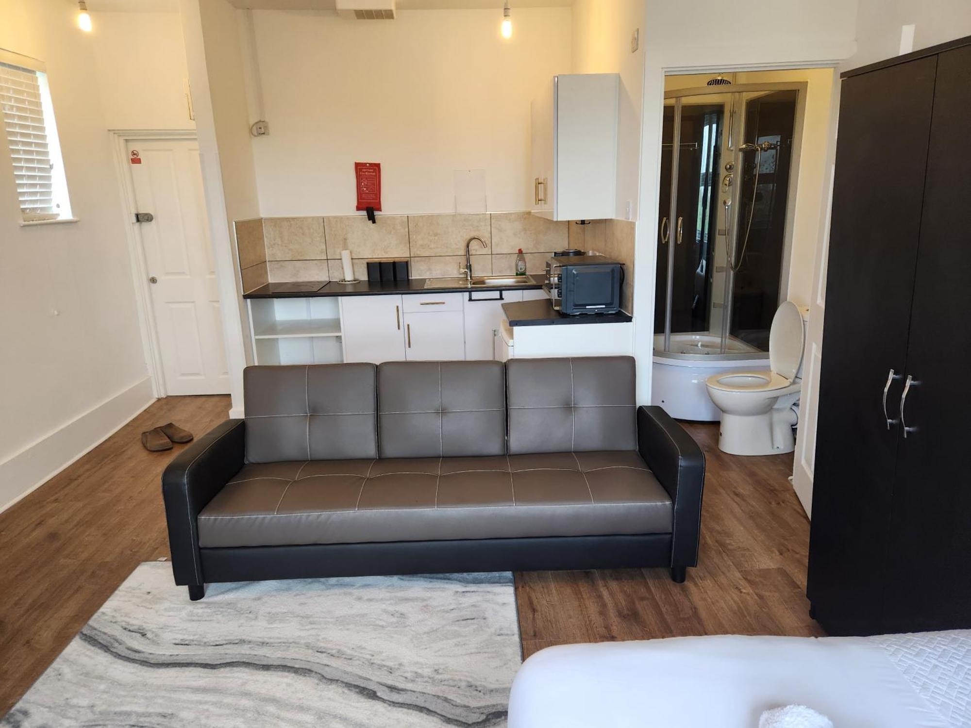 Immaculate 1-Bedroom In Greenhithe 外观 照片
